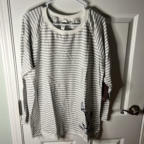 Vineyard  crew medium striped comfy long sleeve - Picture 2 of 5